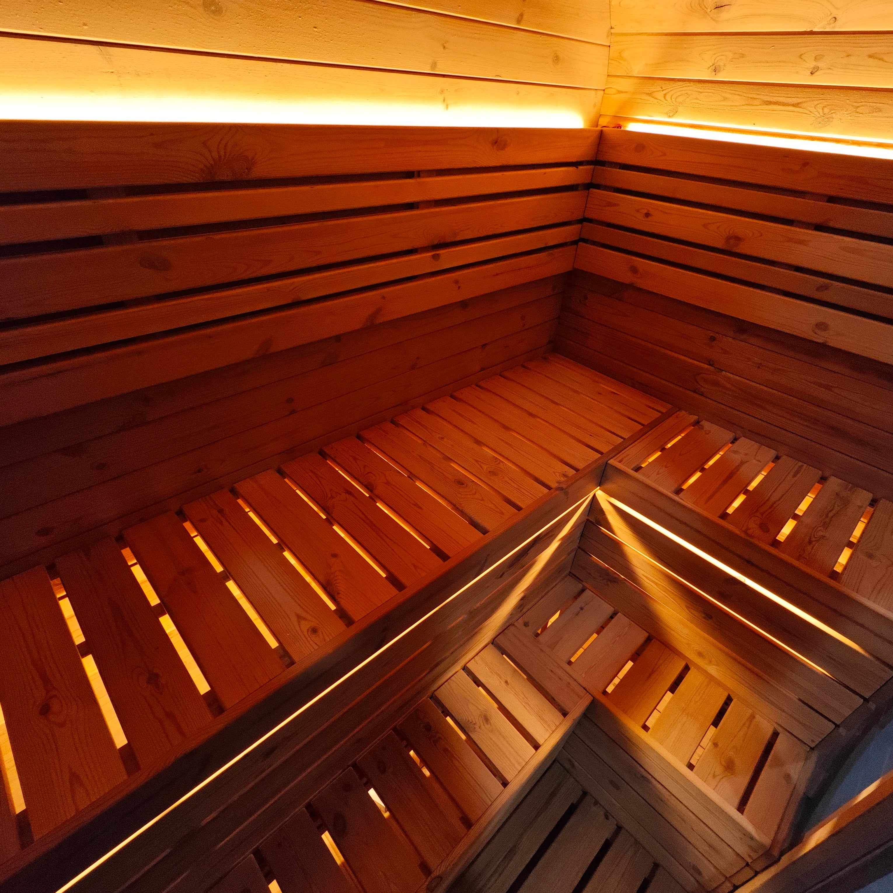 EPOCH 3 - 3 Person Outdoor Traditional Sauna