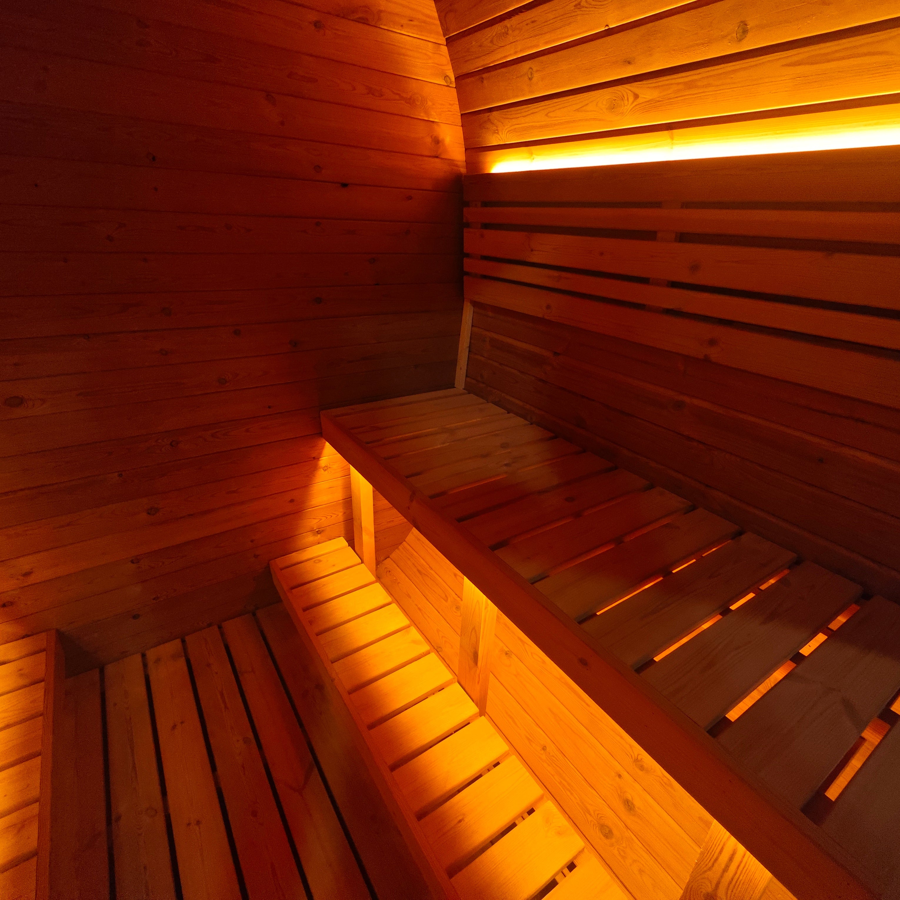 EPOCH 4 - 4 Person Outdoor Traditional Sauna